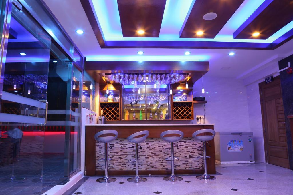 Hotel Royal King Yangon Ngoại thất bức ảnh