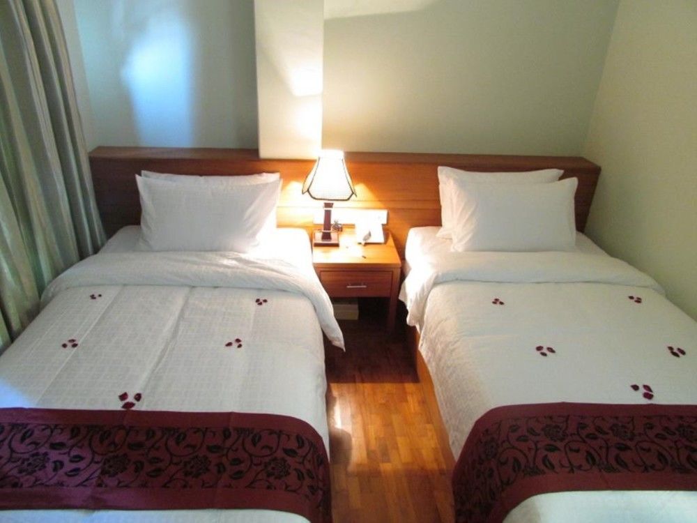Hotel Royal King Yangon Ngoại thất bức ảnh